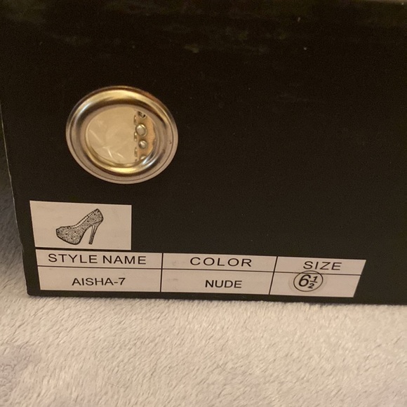 Sparkly gold heels - Picture 5 of 6